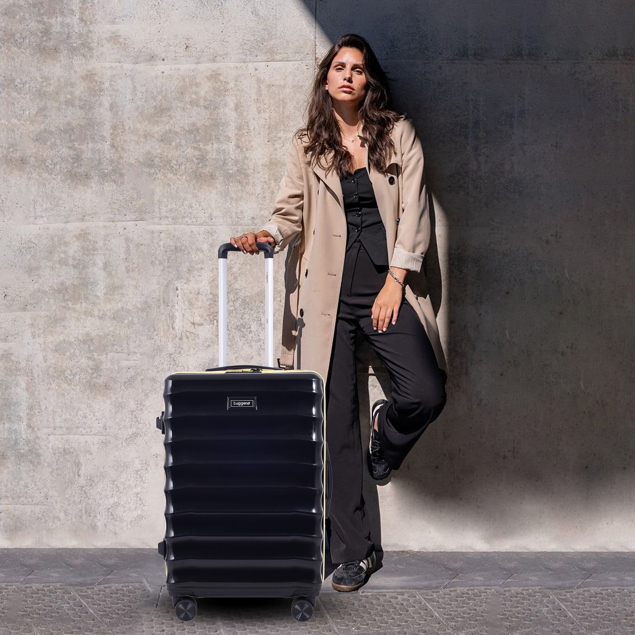 BONVOYAGE BLACK Light Weight & Durable Polycarbonate Hard Luggage